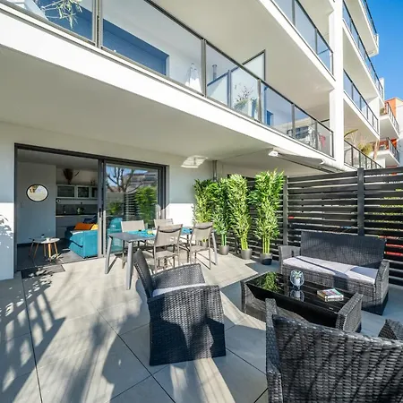 Apartamento La Pepite - Appt En Hypercentre Au Calme, Terrasse Et Garage - Res Meyer Royan