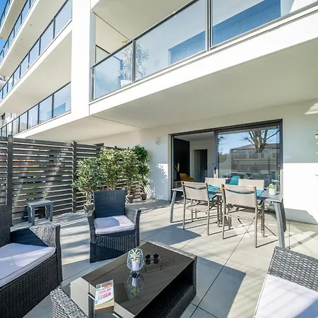 Apartment La Pepite - Appt En Hypercentre Au Calme, Terrasse Et Garage - Res Meyer Royan