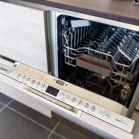 Apartamento La Pepite - Appt En Hypercentre Au Calme, Terrasse Et Garage - Res Meyer Royan