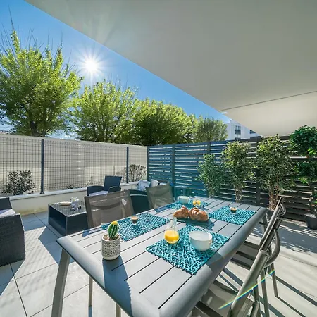Apartamento La Pepite - Appt En Hypercentre Au Calme, Terrasse Et Garage - Res Meyer Royan